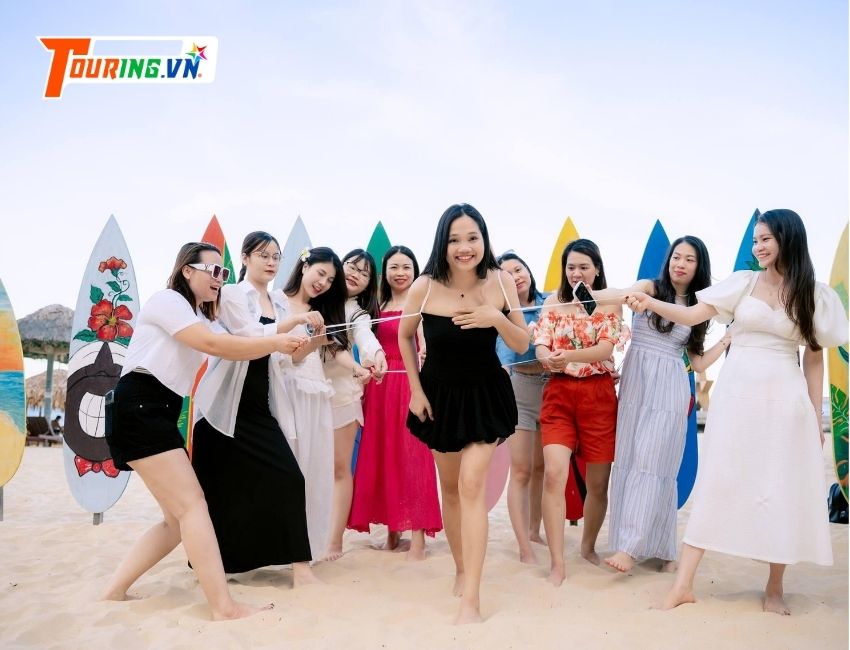 Tour du lịch Hòn Khô Kỳ Co và Eo Gió